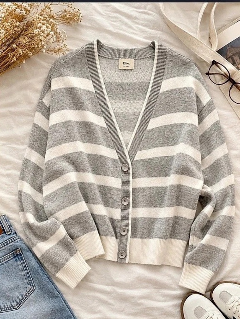 Elie Tahari Striped Cardigan in Gray & White Size Large Like New